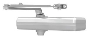 Door closer device with an extended arm and mounting bracket (automated door closing mechanism)
